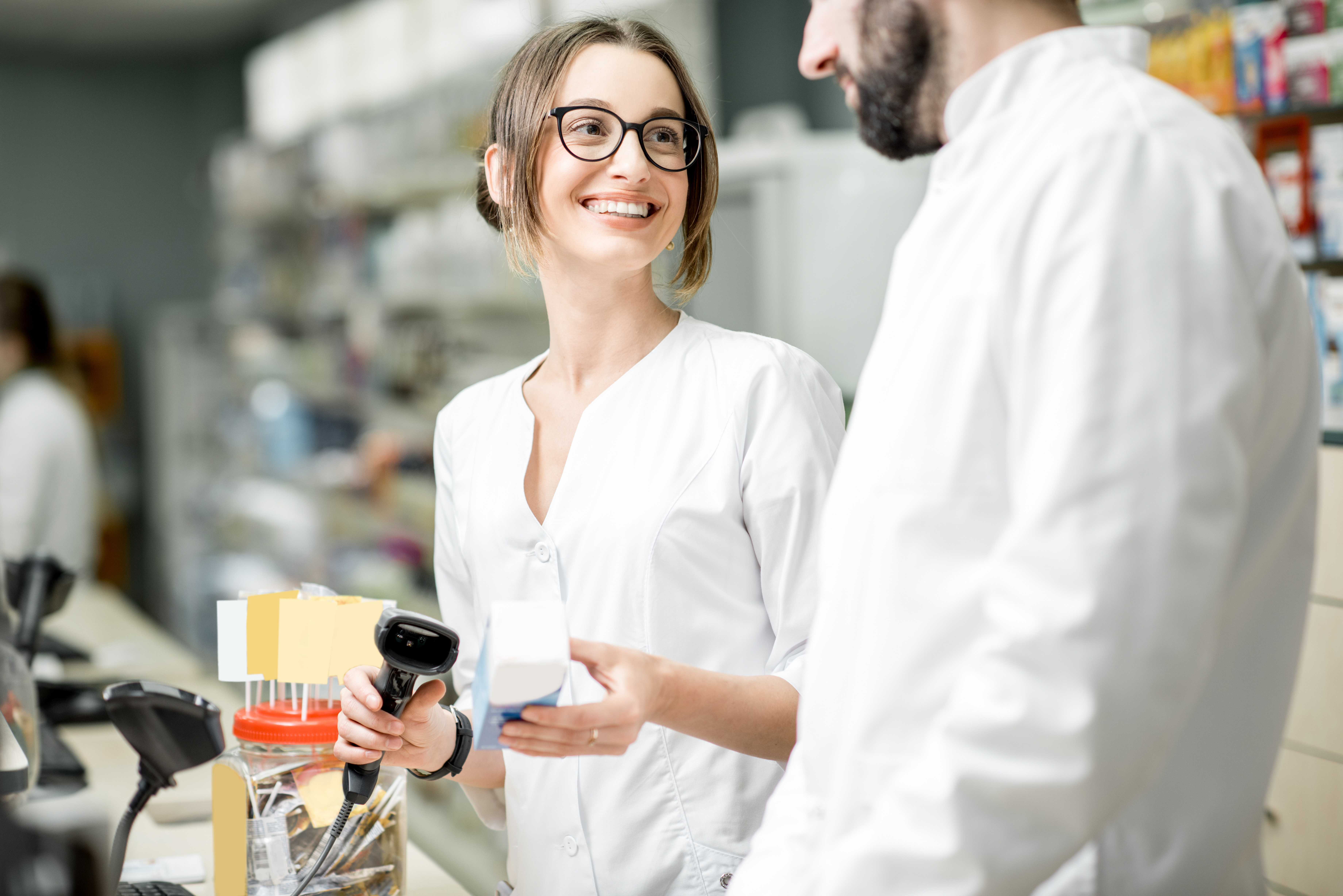 farmacéutica sonriendo